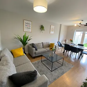 Privatunterkunft Extra Large In New House At Citywest, Dublin